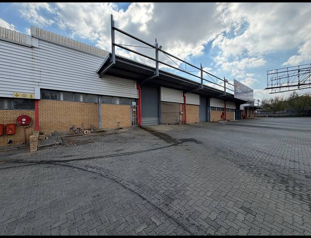 1,334M² WAREHOUSE TO LET IN HALFWAY HOUSE